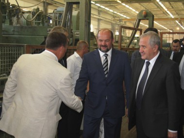 Полпреда Президента познакомили с одним из самых успешных предприятий областного ЛПК
